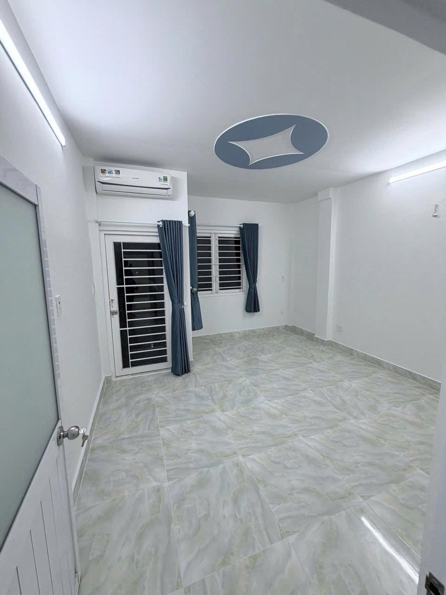 Tư vấn và trao đổi thông tin bất động sản